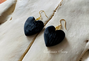 Cante tȟatȟáŋka (buffalo horn hearts)