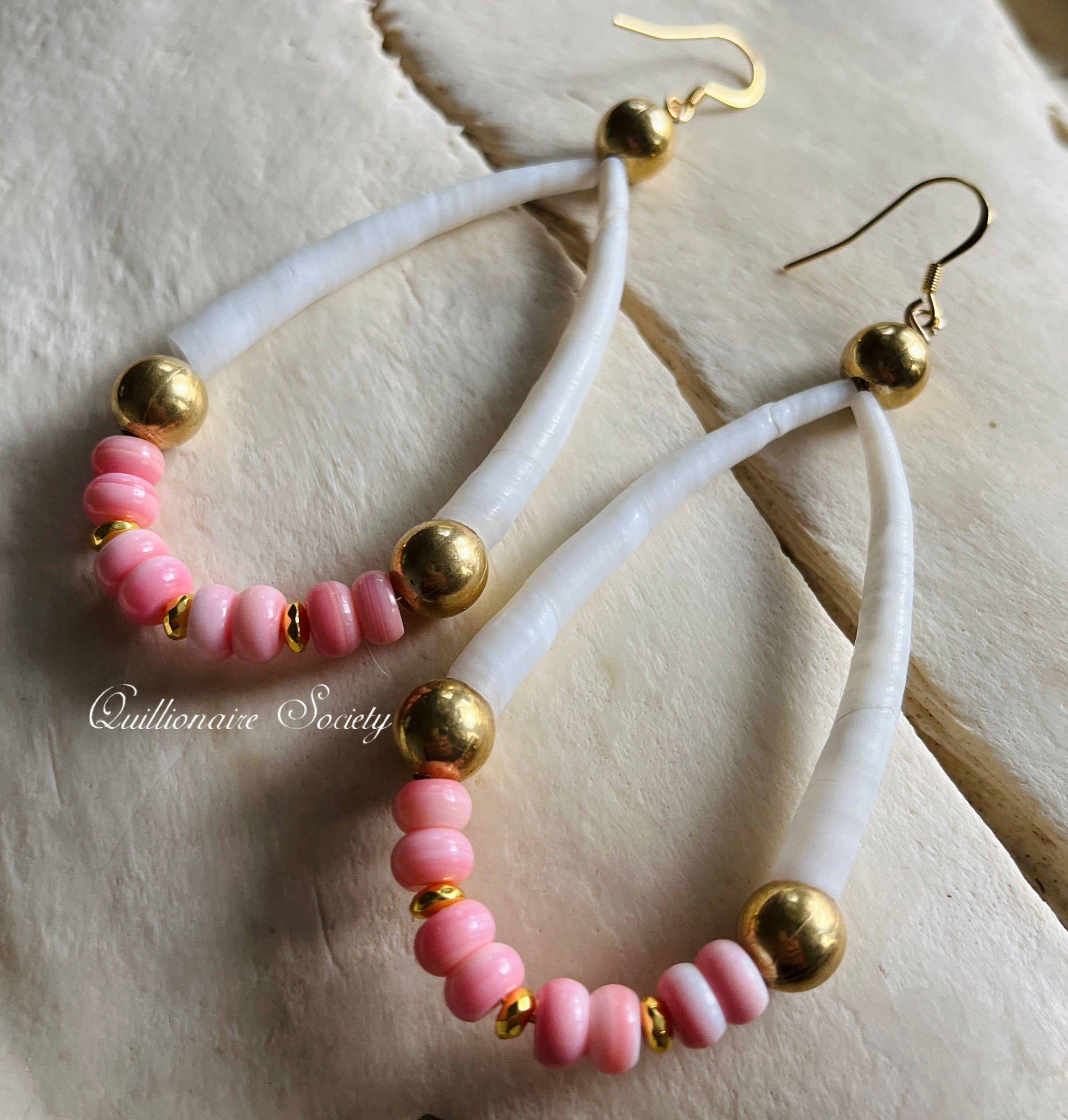 šakówiŋ (pink conch)